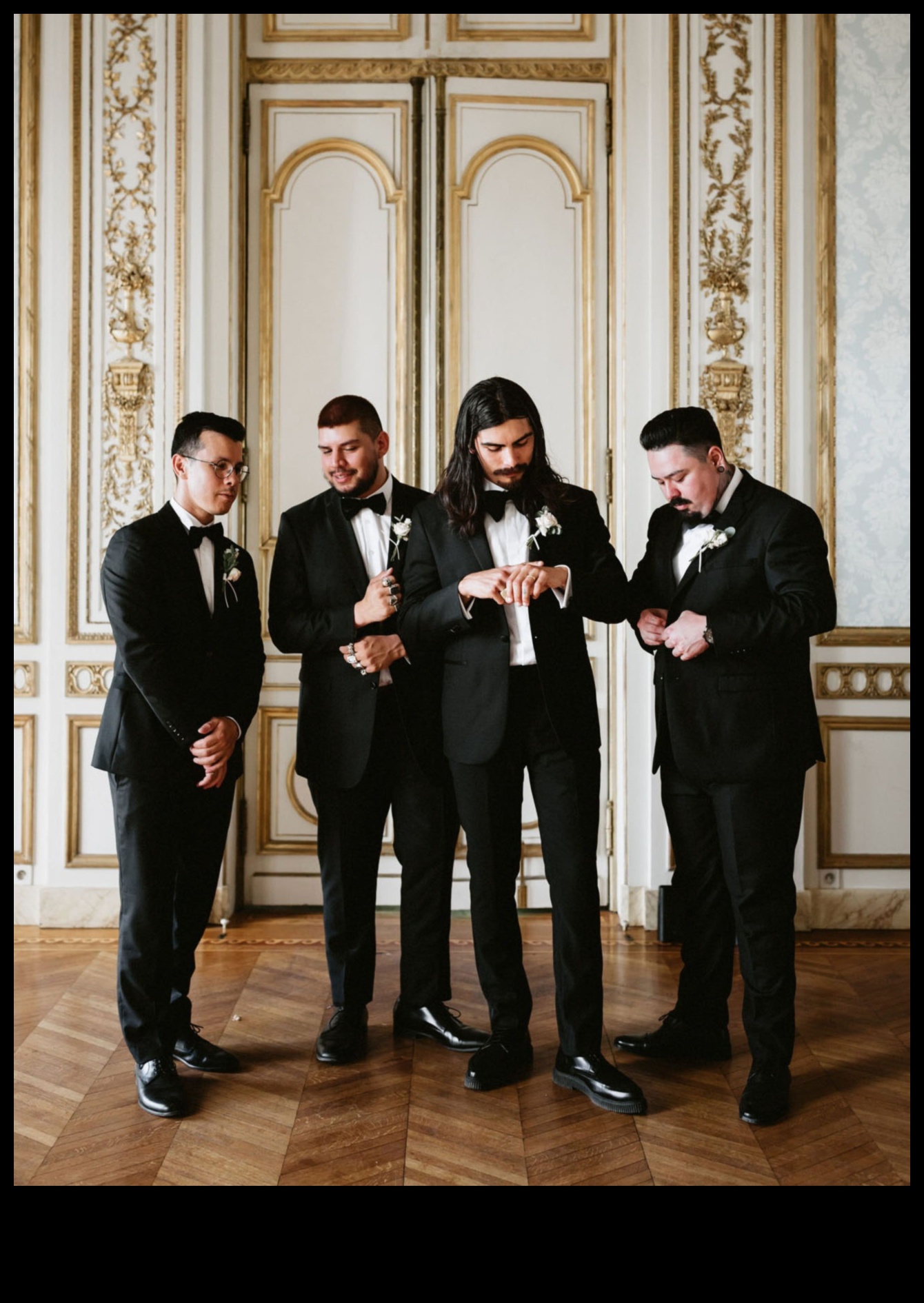 الوعود الأنيقة: رحلة أزياء العريس